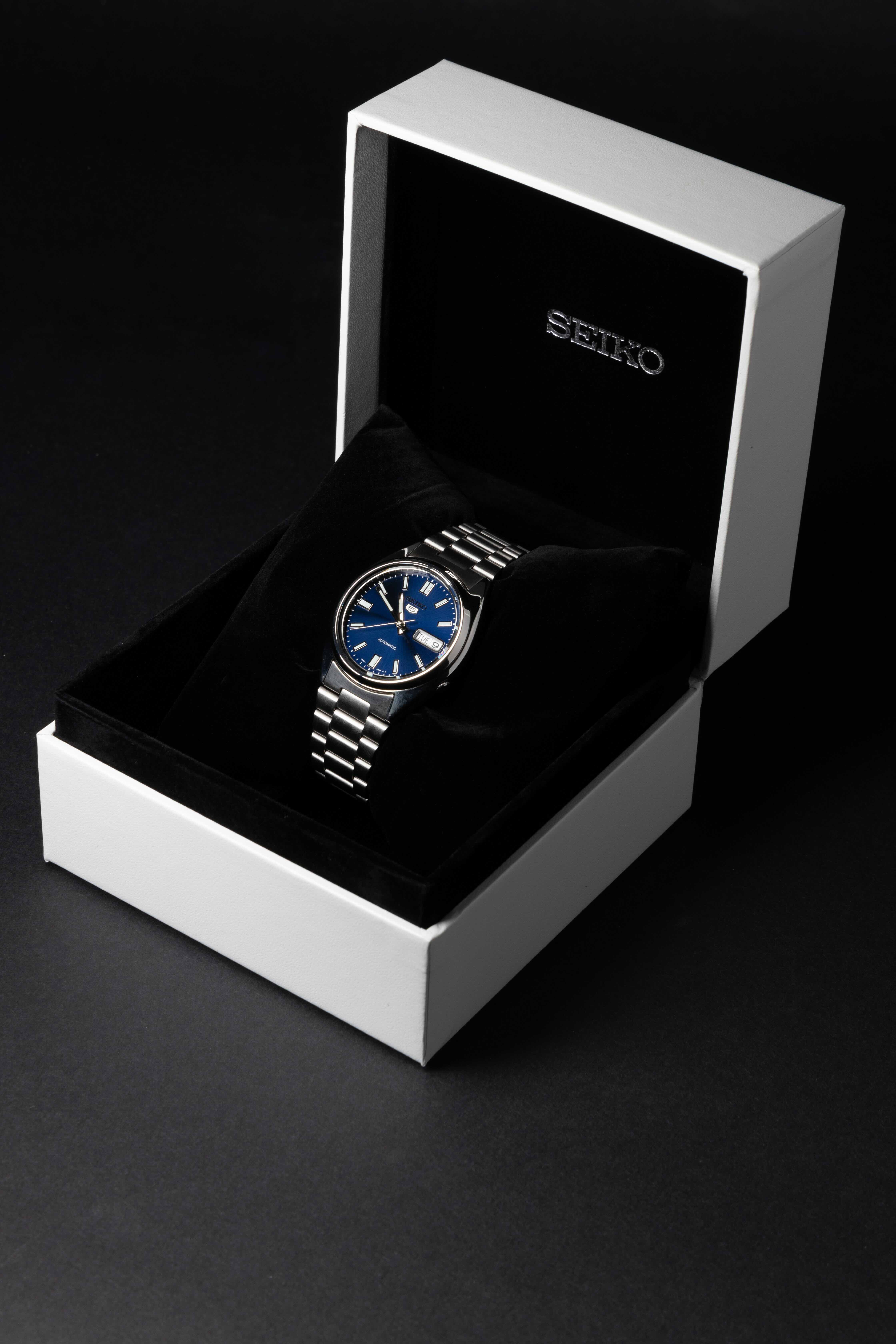 Seiko wristwatch, bracelet detail